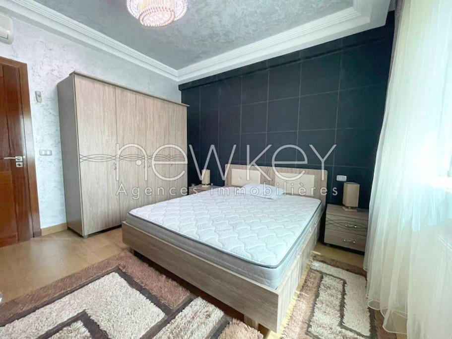 With Great Location - 2 Tunis